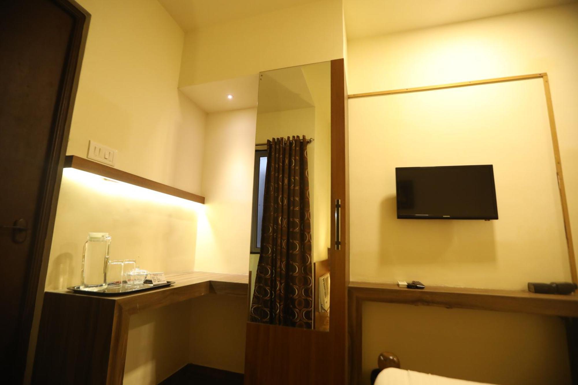 Nestlay Rooms Ambattur Chennai Exterior photo